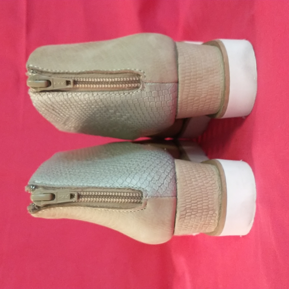 Diba True "Gang Way" Leather Sandals - Picture 8 of 15